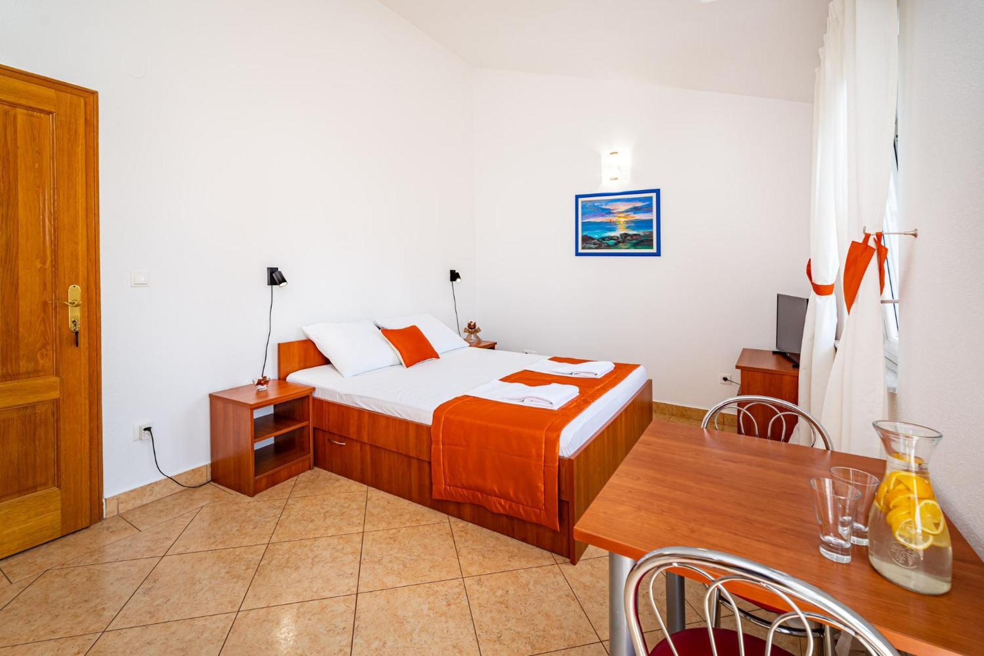 Apartments Prkacin 2 Starigrad Paklenica Bagian luar foto